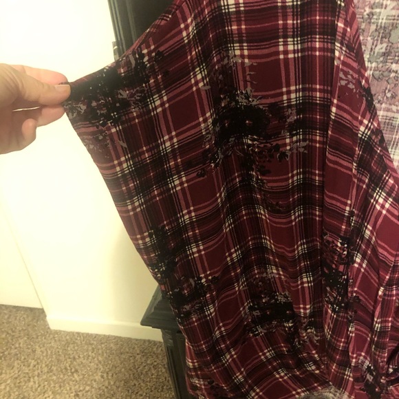 Strip button up short sleeve shirt - Picture 2 of 4